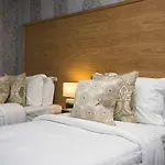 The Leathes Head 3*