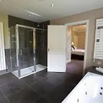 Otel The Leathes Head 3*