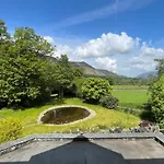 Otel The Leathes Head