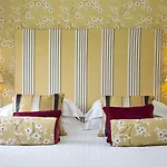 Otel The Leathes Head 3*