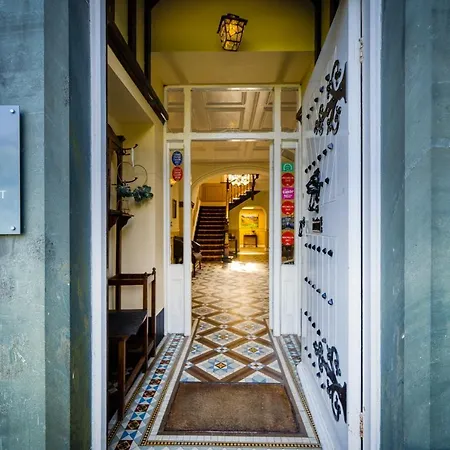 The Leathes Head 3* وادي بوروديل
